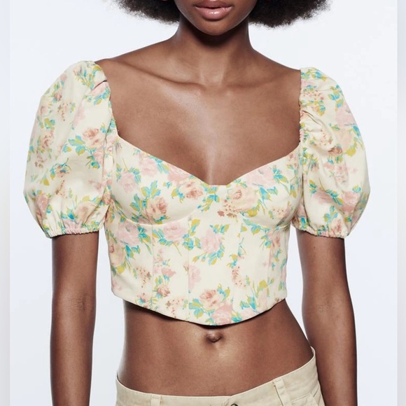 Zara Tops - NWOT - Zara Sweetheart Neckline Crop Top - Size M